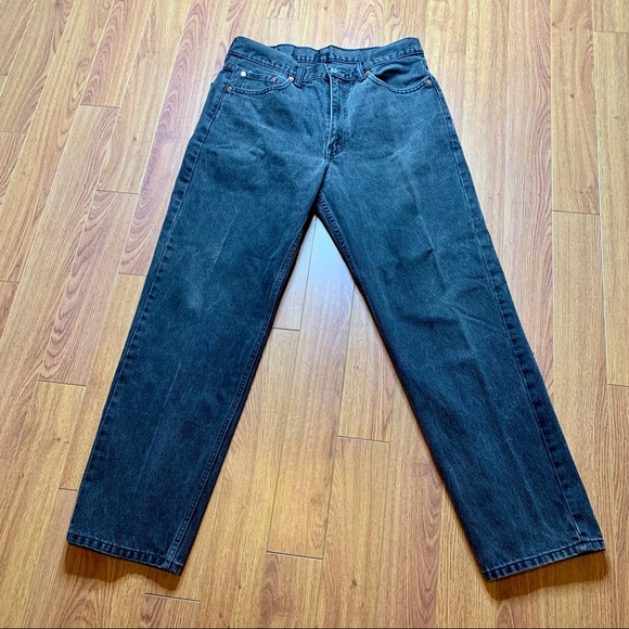 Levi's Other - Men’s Levi’s 550 size 35